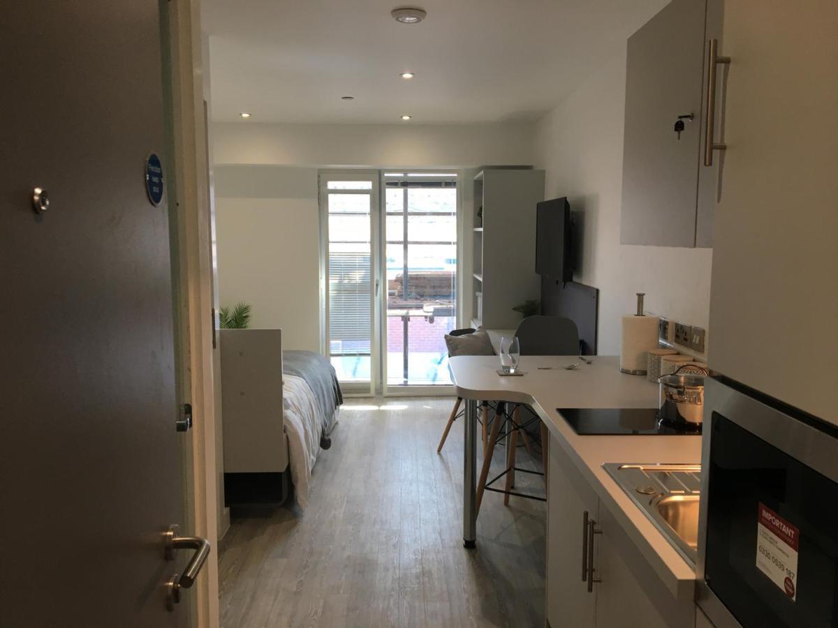 Modern Studios, Newcastle Under Lyme - Sk Extérieur photo